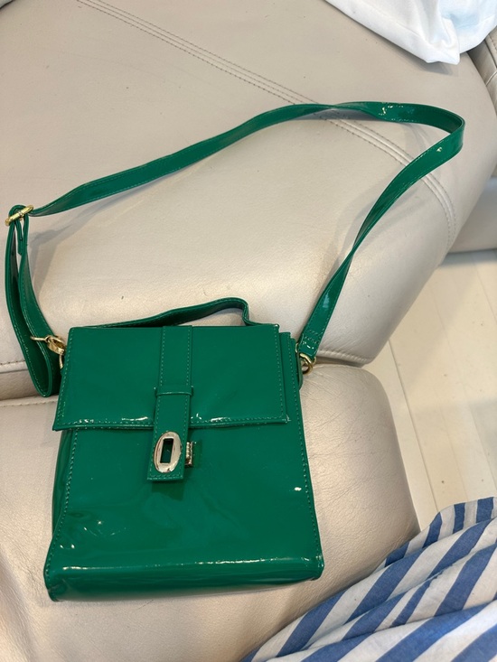 Forever 21 Handbags - Forever 21 Green Patent Crossbody Bag - Gold Hardware